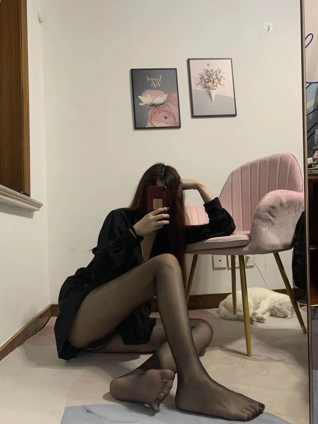 提袜少女 – 朋友圈收费系列套图&amp;视频