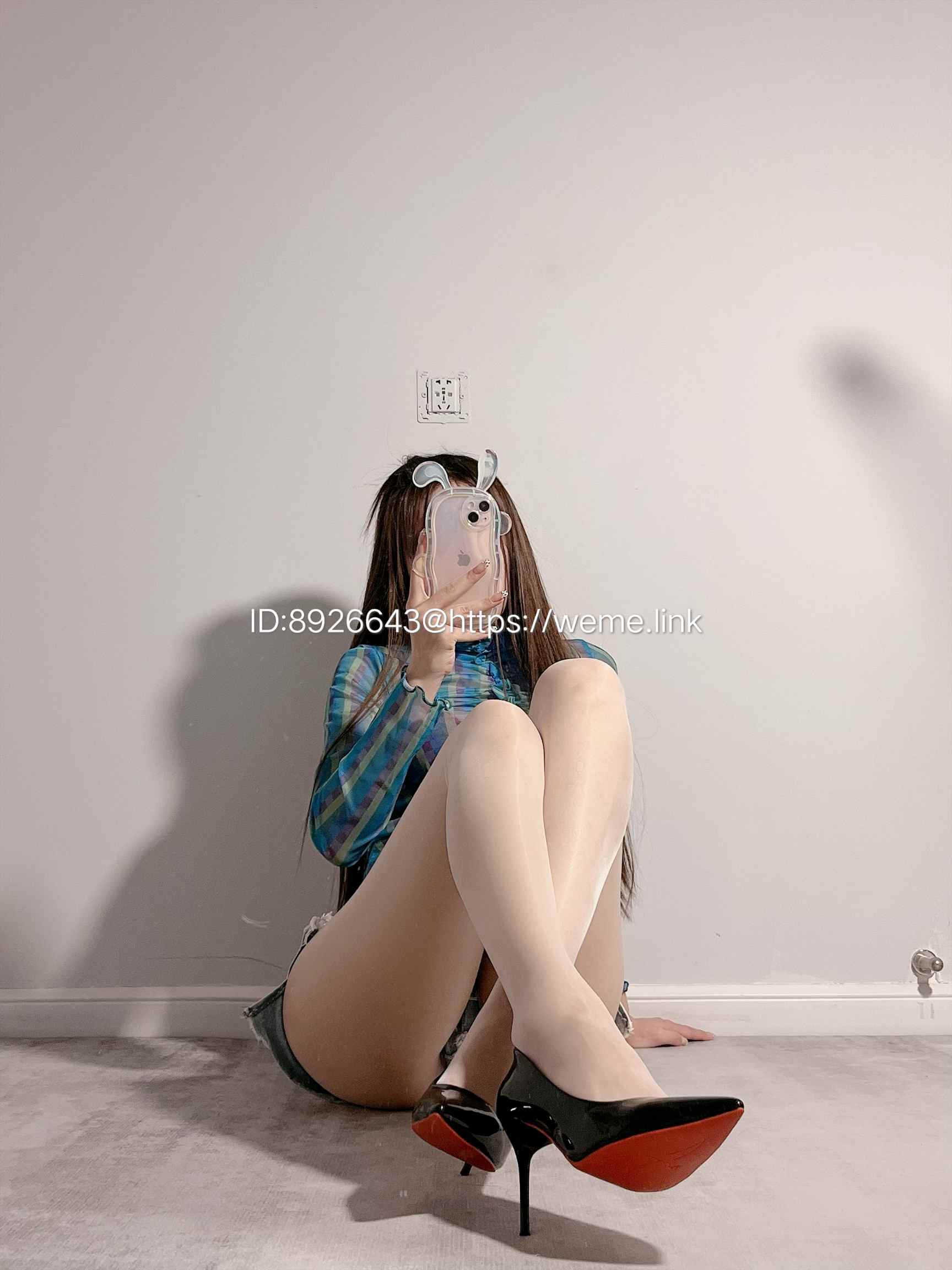 婉柔yyyy – 微密圈系列套图&amp;视频