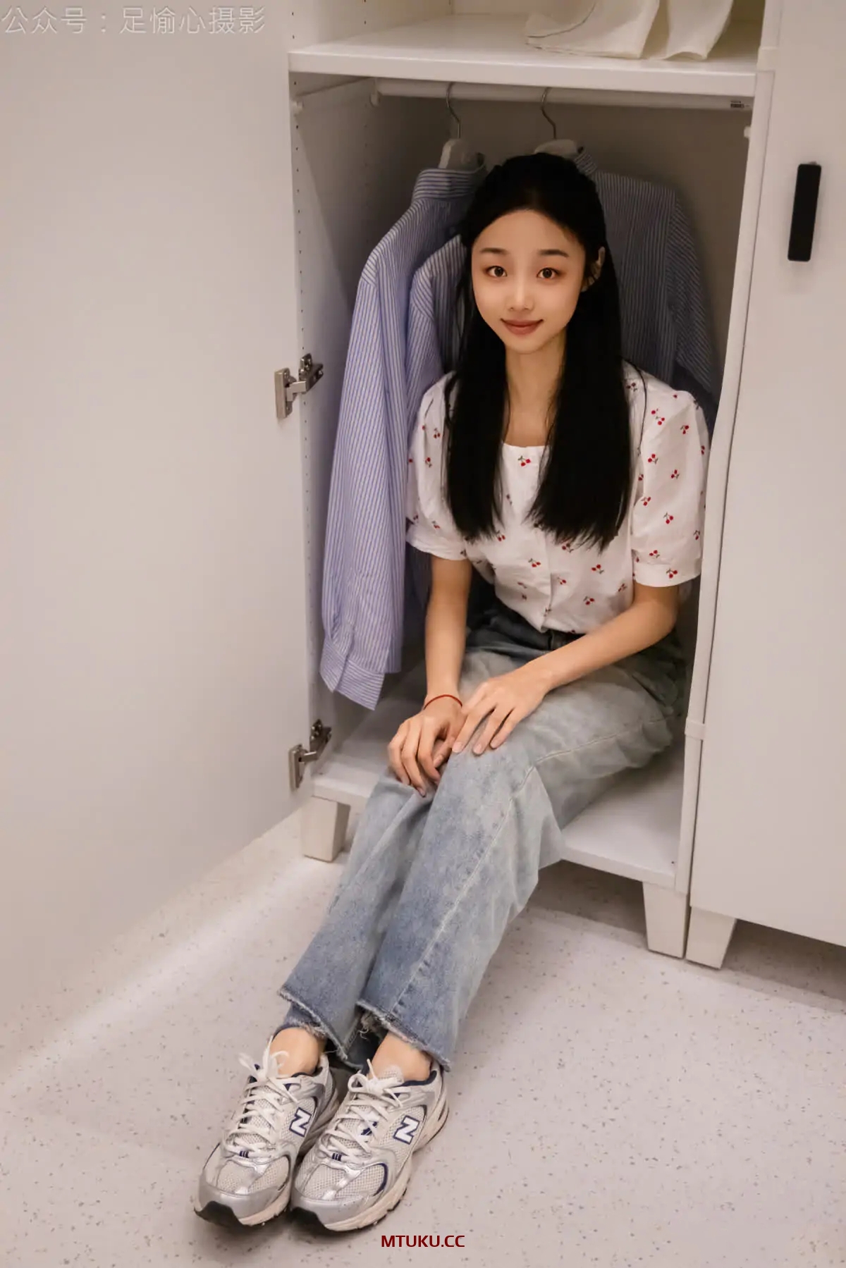 足愉心 – 少女美足美图视频27套[357G-2025.11]