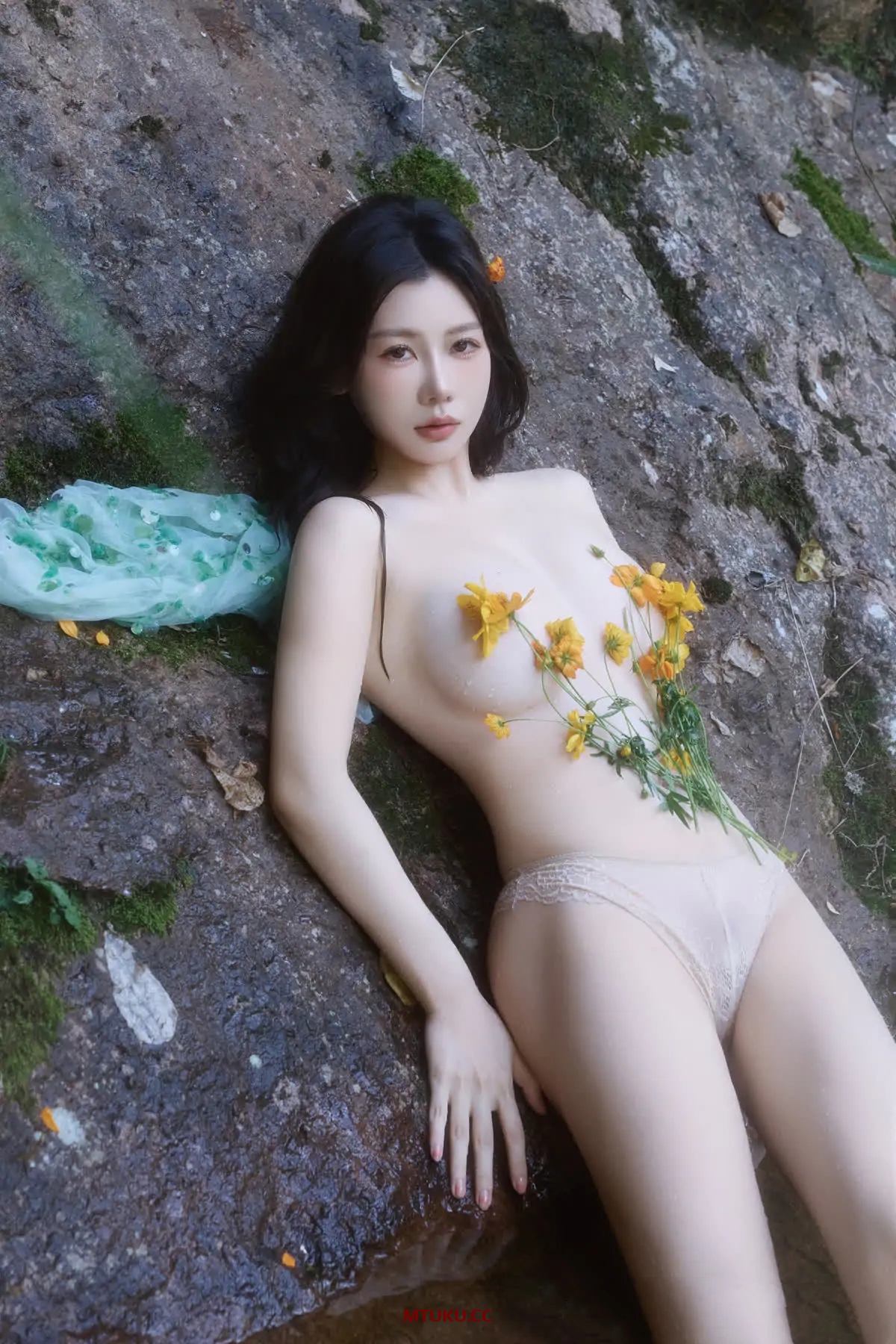 尹甜甜 – 内购助力无水印[11套-2026.3]