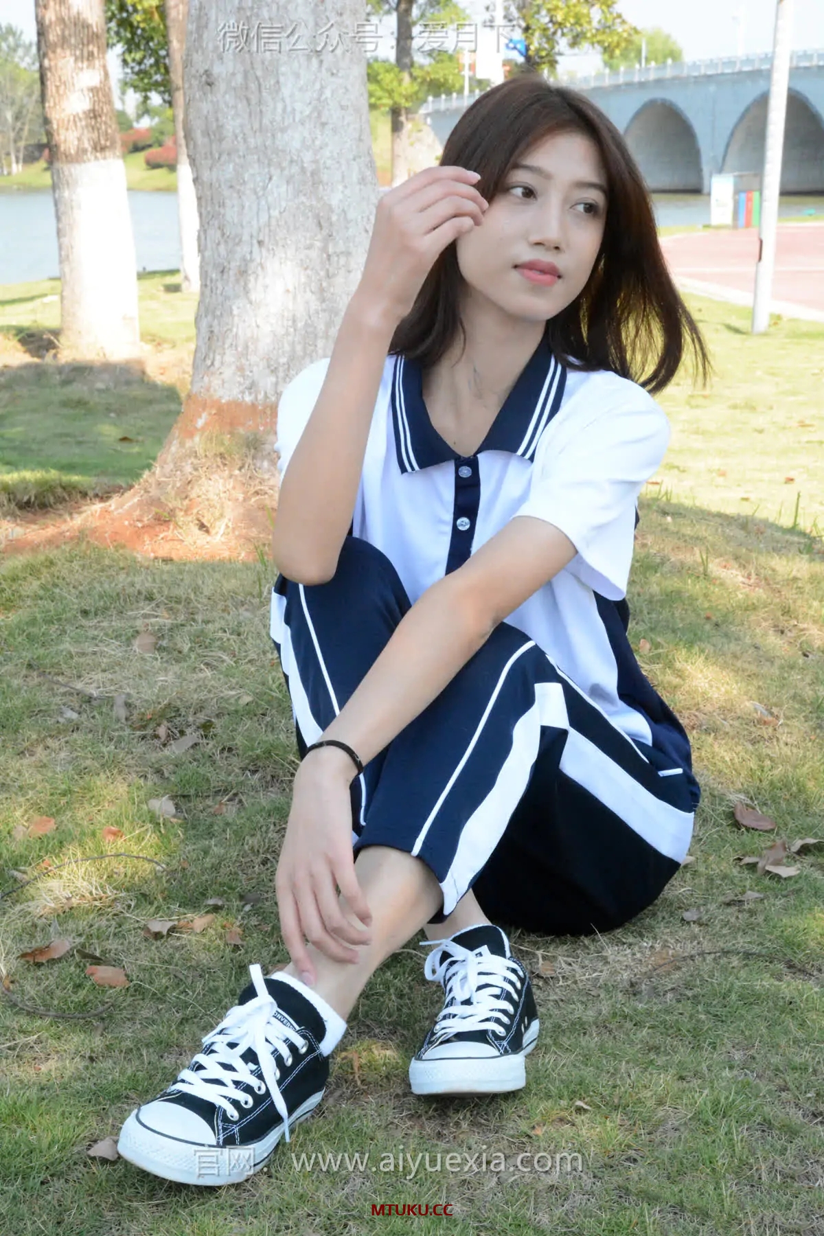 爱月下 – 美足美图视频9套[71G-2026.02]