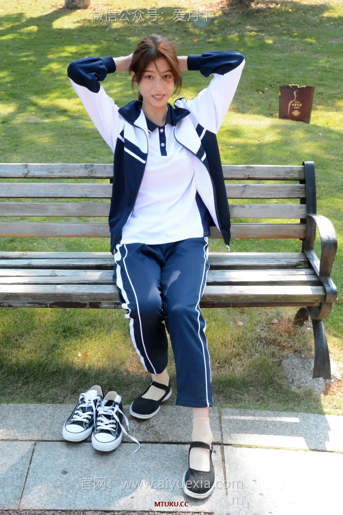 爱月下 – 美足美图视频9套[71G-2026.02]