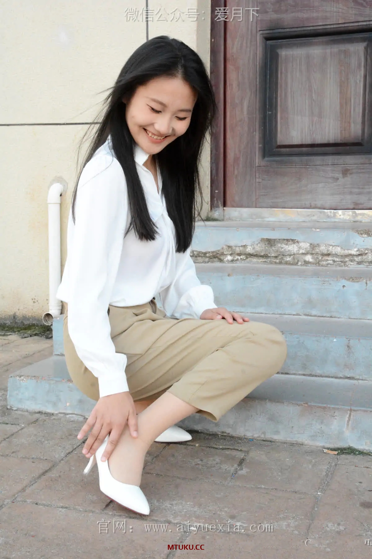 爱月下 – 美足美图视频9套[71G-2026.02]